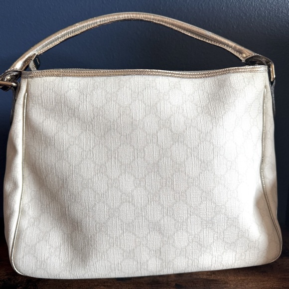 🎄EUC GUCCI GG Supreme Hobo - Picture 3 of 17